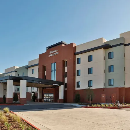 Hampton Inn & Suites Sacramento at Csus Отели рядом с достопримечательностью «Арден Фейр Молл»