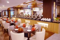 Nagoya Hill Hotel Batam - breakfast