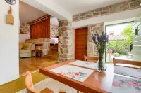 Traditional Stone House Adrian - Homestays