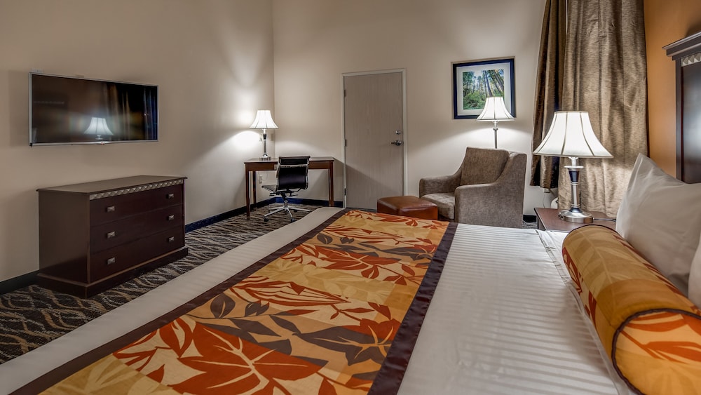 Best Western Plus Battleground Inn & Suites