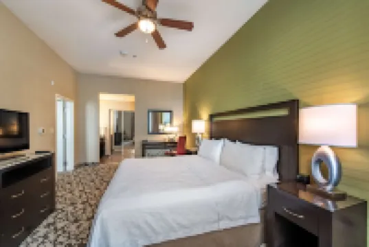 โฮมวูดสวีทส์ บายฮิลตัน อ็อกซ์นาร์ด/คามารีโย