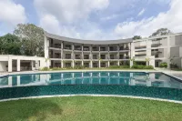 Club Mahindra Ashtamudi - Pools