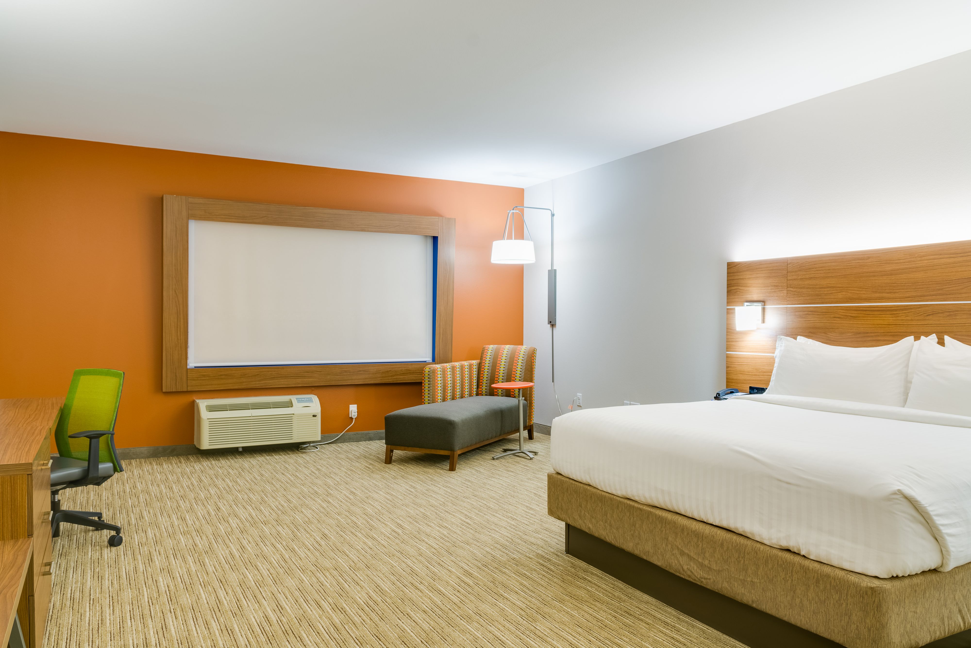 Holiday Inn Express & Suites Russellville, an Ihg Hotel