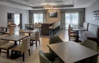 Hampton Inn Boston Logan Airport Các khách sạn ở Revere