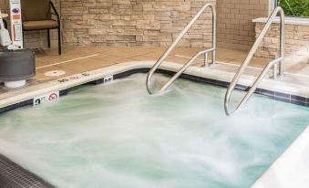 Cambria Hotel Traverse City