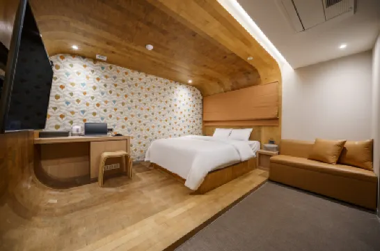 Uijeongbu Gray Hotels near Island Castle Water Park