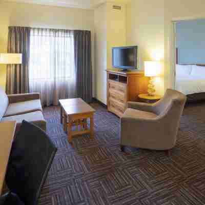 Staybridge Suites Minneapolis-Bloomington Rooms