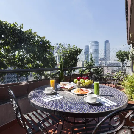 Exe Suites San Marino Отели рядом с достопримечательностью «Куаутемок»