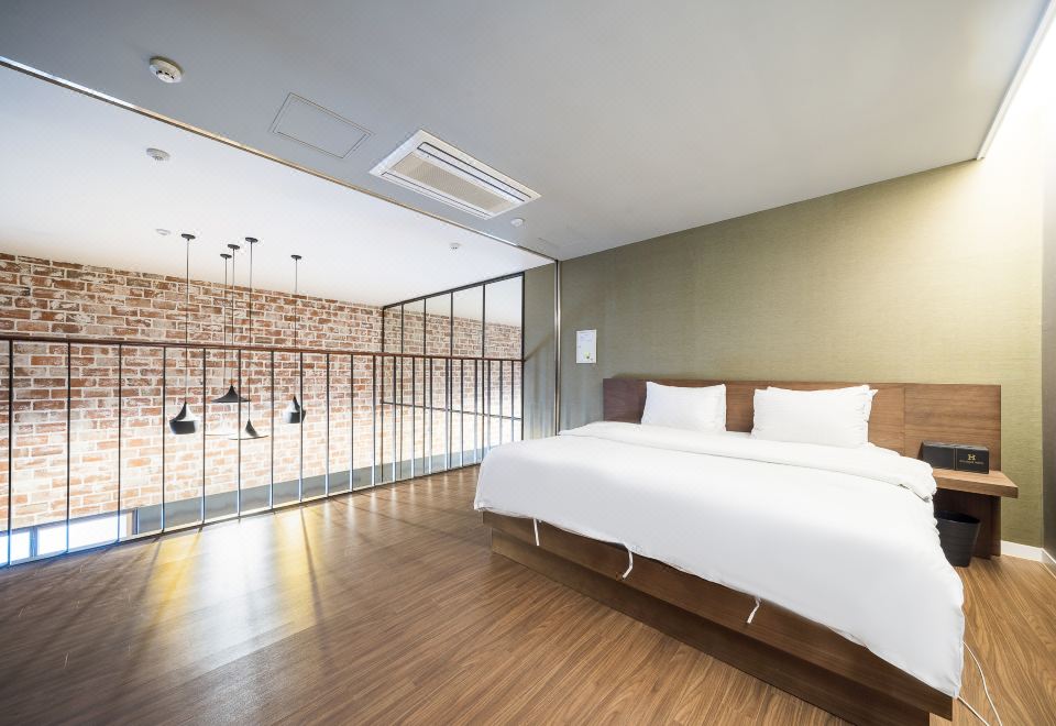 대구 동대구역 H 호텔 외관