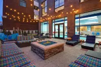 Home2 Suites by Hilton Kalamazoo Downtown - parking
