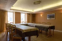 The Originals City Hôtel de France Bessines-Sur-Gartempe Hotels in Bessines-sur-Gartempe