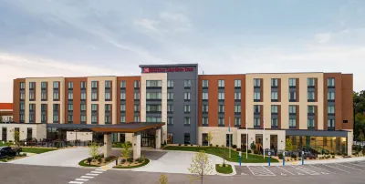 Hilton Garden Inn Milwaukee Brookfield Conference Center Hotels near Capitol Plaza East
