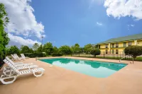 Quality Inn & Conference Center Hotels in Heber Springs