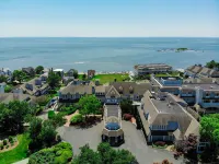 Water's Edge Resort & Spa Hotels in Madison