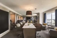 Hyatt Regency Wichita - Business