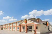 Super 8 by Wyndham Chickasha Hotel in zona University of Science & Arts of Oklahoma