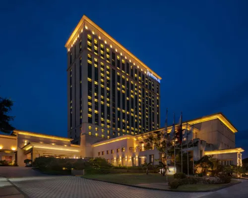 Radisson Blu Hotel, Cebu Hotels near Tops