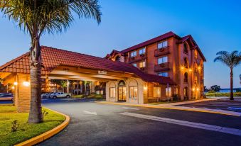 Lompoc Valley Inn and Suites