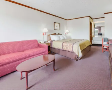 Days Inn by Wyndham Monett Hotels in Monett