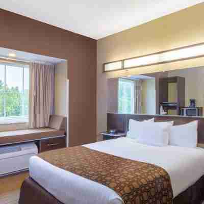 Microtel Inn & Suites by Wyndham Mansfield Rooms