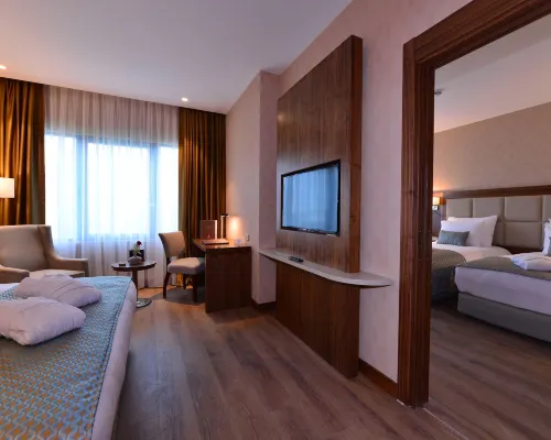 Clarion Hotel Istanbul Mahmutbey Hotels near Bagcilar