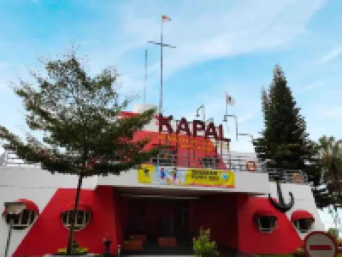 Kapal Garden Hotel Hotels in Dau