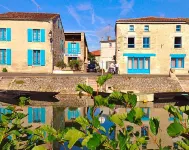 Hotel Au Marais فنادق في Saint-Hilaire-des-Loges