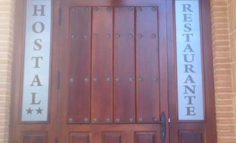Hostal Restaurante El Molino - Housity