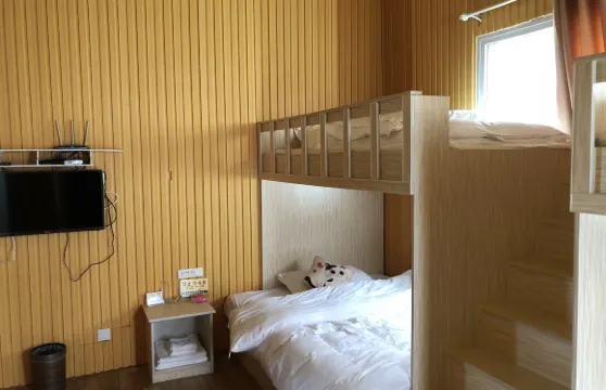 冶勒湖孟獲城安瀾居客棧