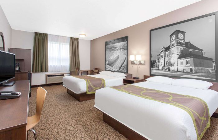 Super 8 by Wyndham Kenora