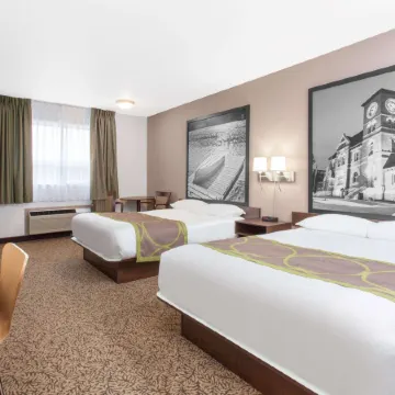 Super 8 by Wyndham Kenora