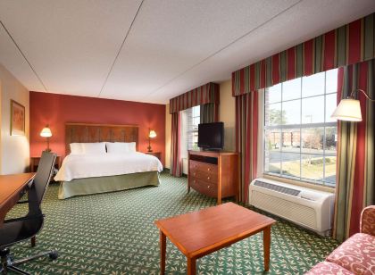 Hampton Inn & Suites Williamsburg-Central