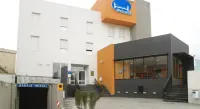 Hostal Welcome Hotels in Villa de Vallecas
