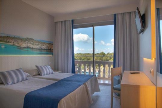 Hotel Seramar Luna-Luna ParkOver view