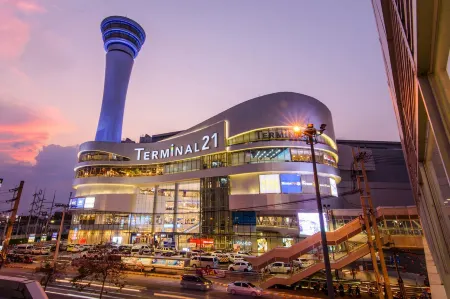 Chaiyaphruk Grand Hotel Отели в г. Накхонратчасима