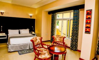 Isamilo Grand Hotel - Housity