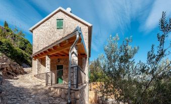 Villa Lazini Dvori - Two Bedroom Stone House Villa with Private Pool ID Direct Booker 22800