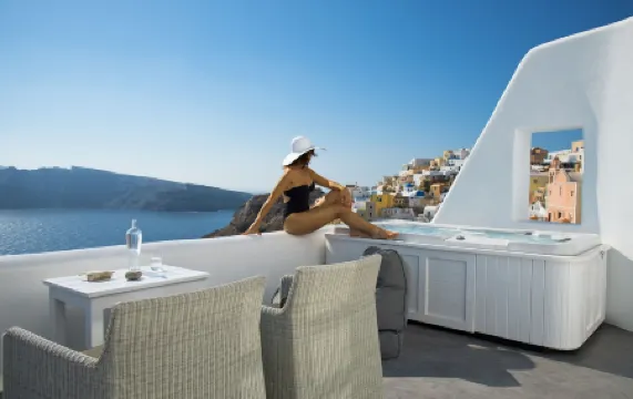 Art Maisons Oia Castle