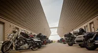 Iron Horse Inn - parking