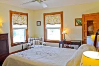 Night Swan Intracoastal B&B Hotels in New Smyrna Beach