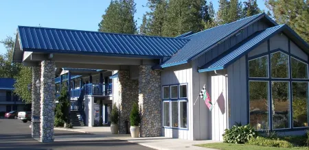 Edgewater Inn Shady Cove Отели в г. Трейл