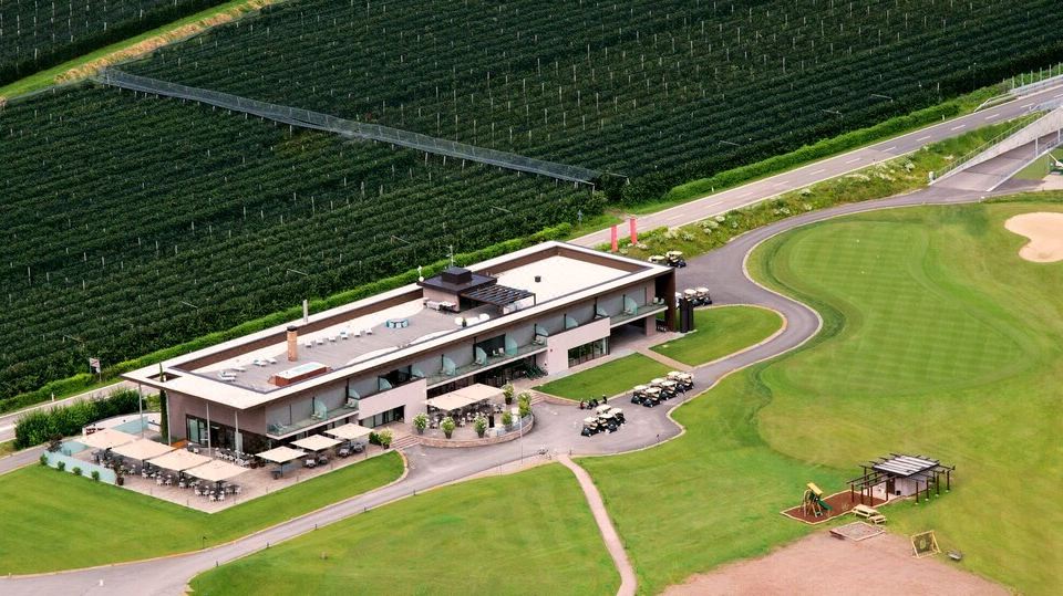 The Lodge - Golfclub Eppan-Appiano sulla Strada del Vino Updated 2022 Room  Price-Reviews & Deals | Trip.com