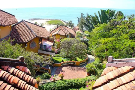 Poshanu Resort Отели в г. Фантхиет