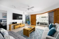 Rolling Surf Resort Sunshine Coast Hotel a Kings Beach