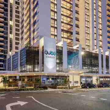 Qube Broadbeach Ocean View Apartments Hotel Exterior