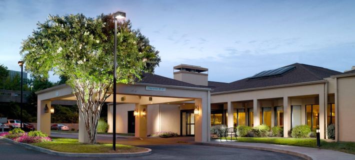 Courtyard by Marriott Atlanta Windy Hill/Ballpark Hotels in Cobb County