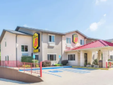 Super 8 by Wyndham Bloomington University Area Hotels in Bloomington