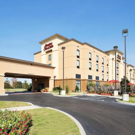 Hampton Inn & Suites Millington