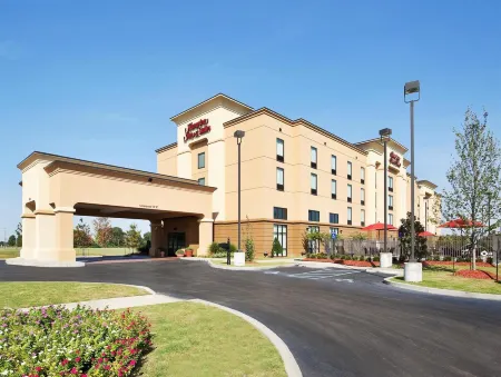 Hampton Inn & Suites Millington