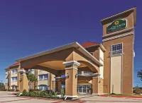 La Quinta Inn & Suites by Wyndham Angleton